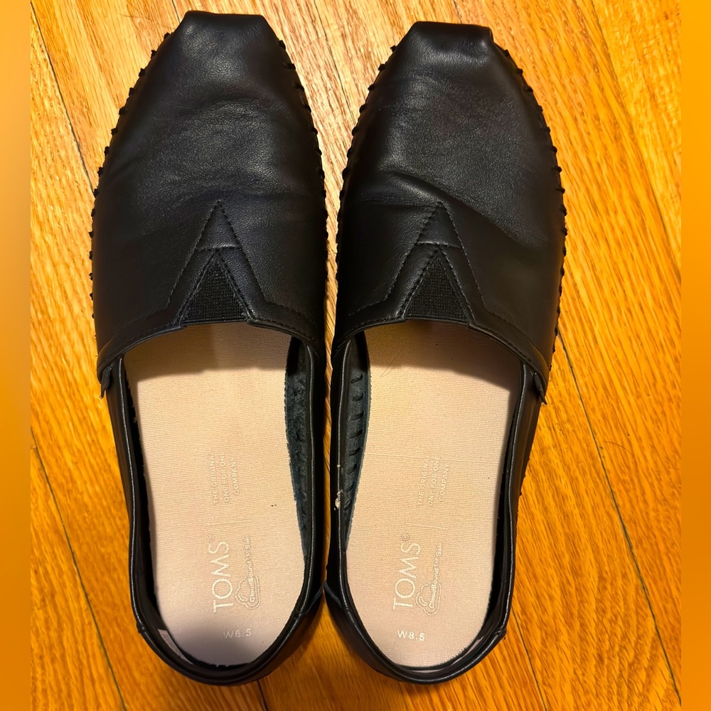Toms Leather Slip Ons Size 8.5